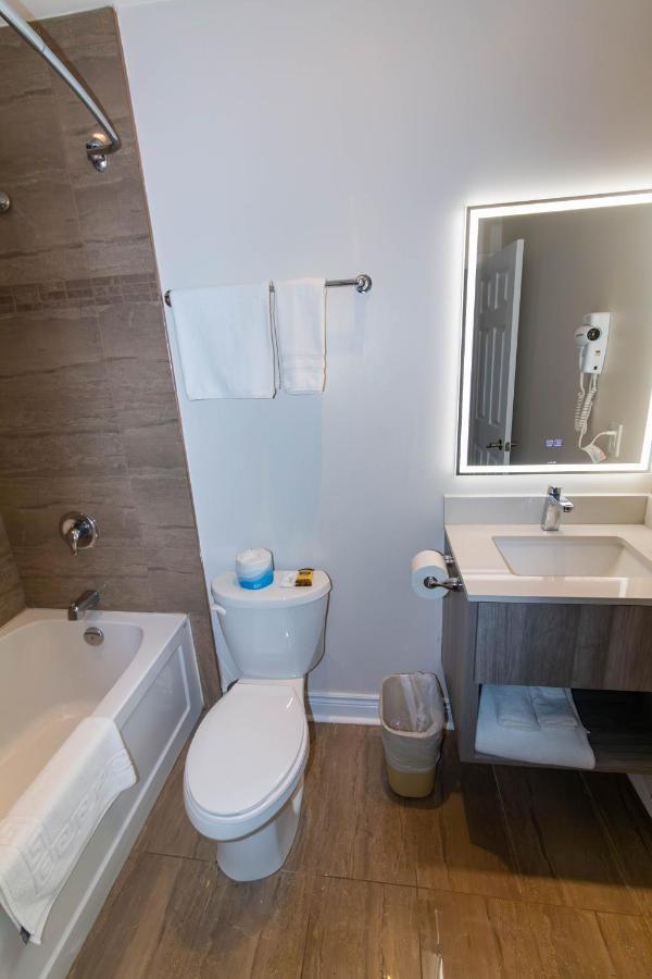 Borden Inn&Suites Angus Buitenkant foto