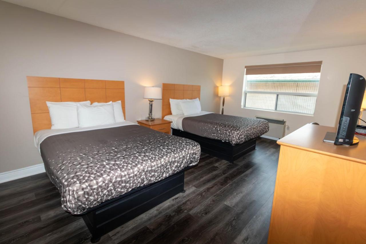 Borden Inn&Suites Angus Buitenkant foto