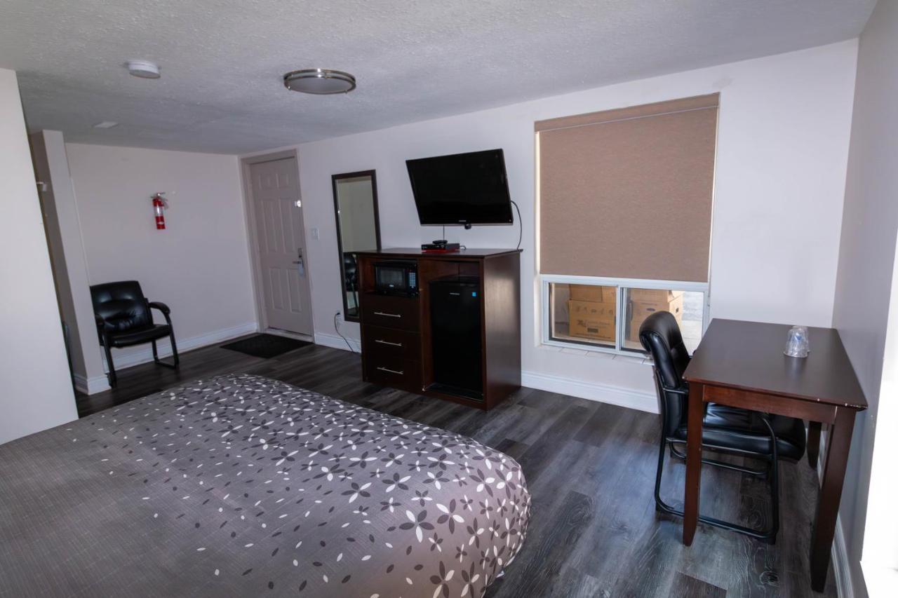 Borden Inn&Suites Angus Buitenkant foto