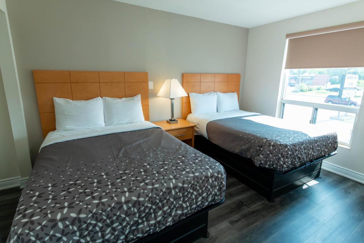 Borden Inn&Suites Angus Buitenkant foto